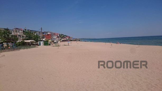 COTTAGE right on the seafront, 50 meters to the beach, an ex