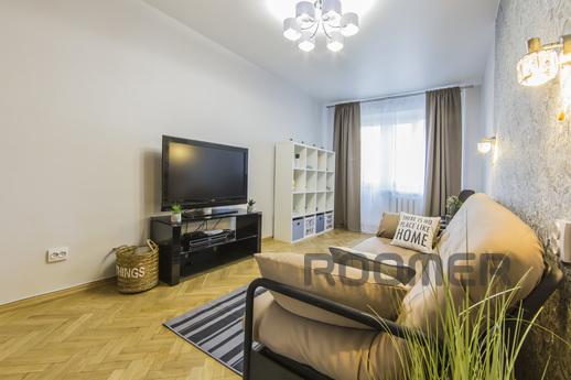 Luxury 2k apartment on m. Palace of Spor, Kyiv - apartment by the day