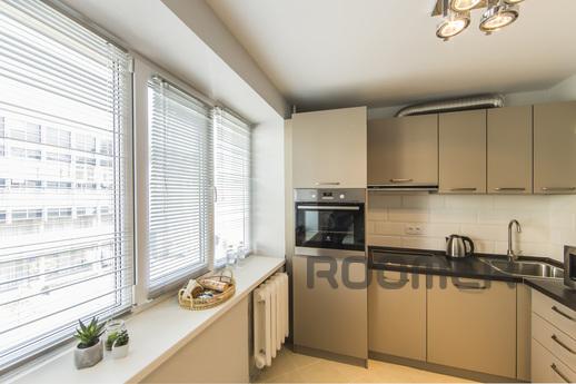 Luxury 2k apartment on m. Palace of Spor, Kyiv - apartment by the day