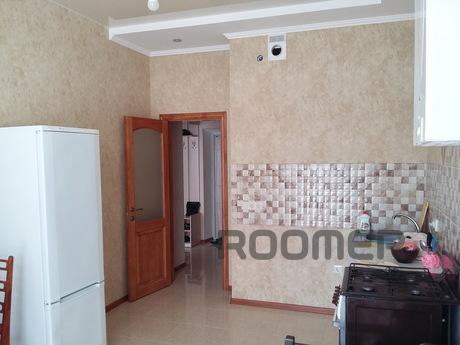 Велика 1к квартира у моря новий будинок, Чорноморськ (Іллічівськ) - квартира подобово