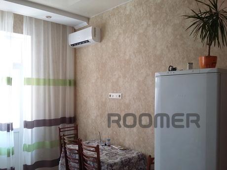 Здам подобово велику 1к квартиру. Євроремонт, кухня студія 1