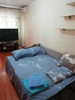 Cozy apartment for two !!!, Алмати - квартира подобово