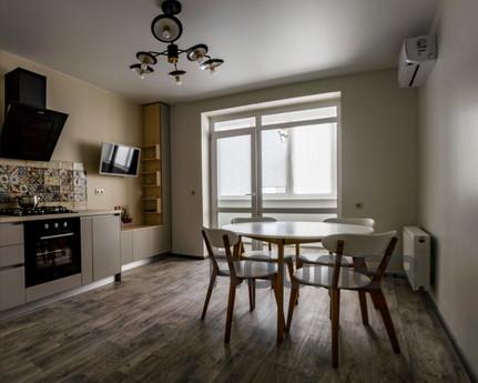 Exclusive 2-bedroom apartment near the s, Yuzhny - apartment by the day