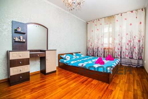 For rent 2 bedroom apartment in the very, Астана - квартира подобово