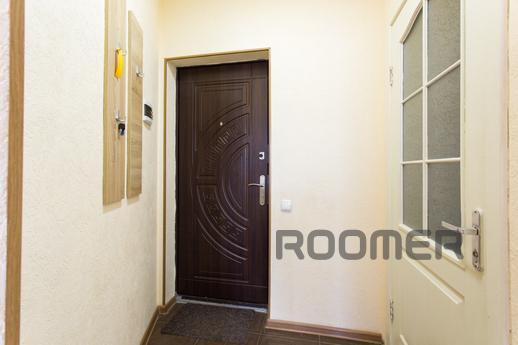 New studio near the railway station, Kharkiv - apartment by the day