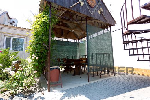 Rest house 'Kolobok', Henichesk - apartment by the day