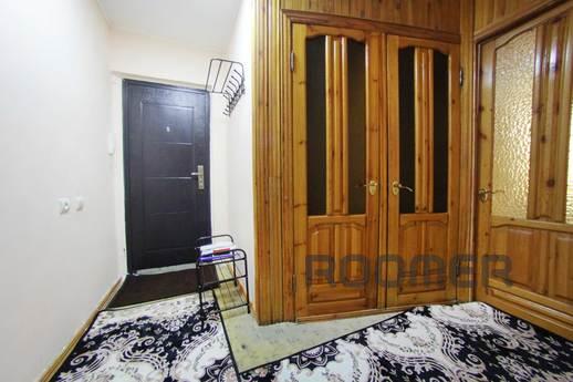 Spacious and comfortable apartment in Al, Алмати - квартира подобово