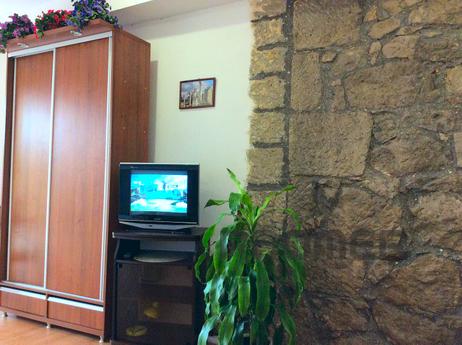 cottage for 3 people to the sea 10 min., Alupka - apartment by the day