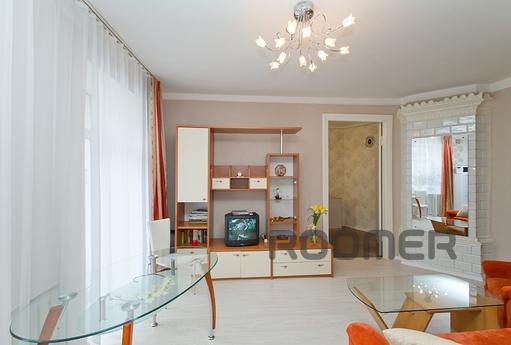 3 min. Independence Square, Khreschatyk, Kyiv - apartment by the day
