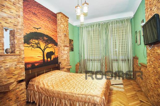 Romantic studio apartment in the center of the city. In the 