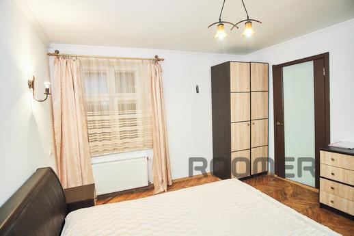 studio apartment in the center of town, Lviv - apartment by the day