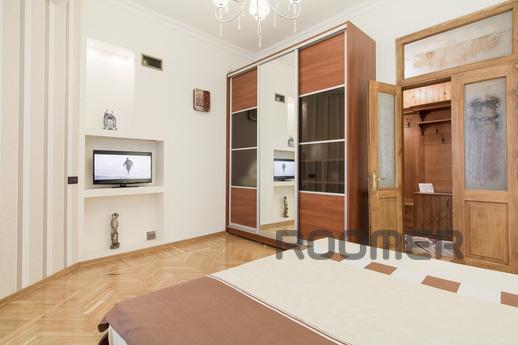The historical center of Odessa - VIP le, Odessa - apartment by the day