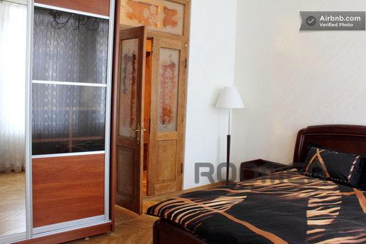 The historical center of Odessa - VIP le, Odessa - apartment by the day