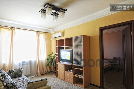 Лукьяновская ,2 комнаты с кондиционером, Киев - квартира посуточно