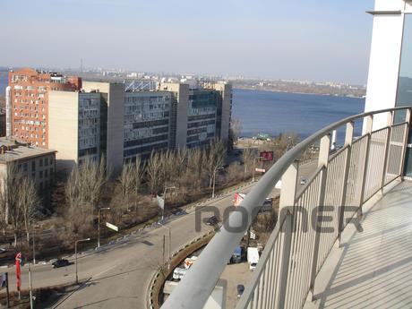 С джакузи в Мост-Сити, вид - реку, 20 эт, Днепр (Днепропетровск) - квартира посуточно