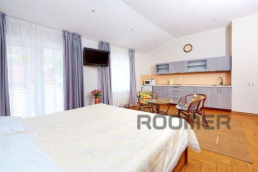 Удобное расположение отеля:
- до парка Шевченко 800 м (через