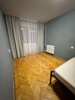 Lisoviy Avenue, Serts Institute, metro station, Kyiv - apartment by the day