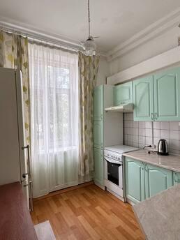 Метро Дарниця пішки 3 хв., Київ - квартира подобово