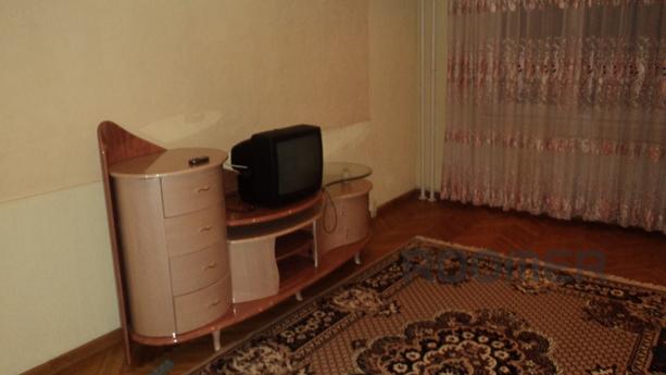 1-комнатная квартира с евроремонтом, мебелью и техникой. Раз