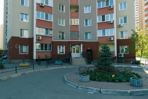 Нова квартира на Урлівській, Київ - квартира подобово