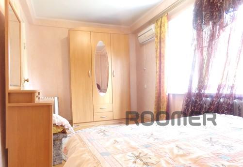 4-BR apartment with 3 bedrooms, Kyiv - apartment by the day