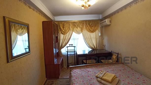 4-BR apartment with 3 bedrooms, Kyiv - apartment by the day