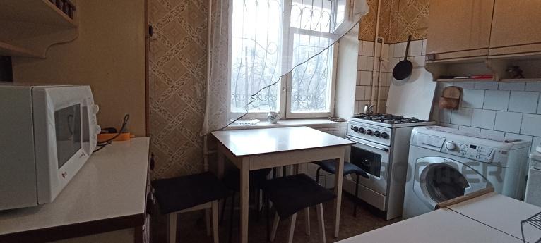 3-room o Left-bank, Kyiv - apartment by the day