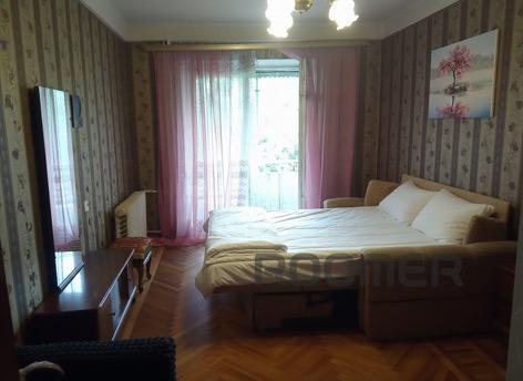 3-room o Left-bank, Kyiv - apartment by the day