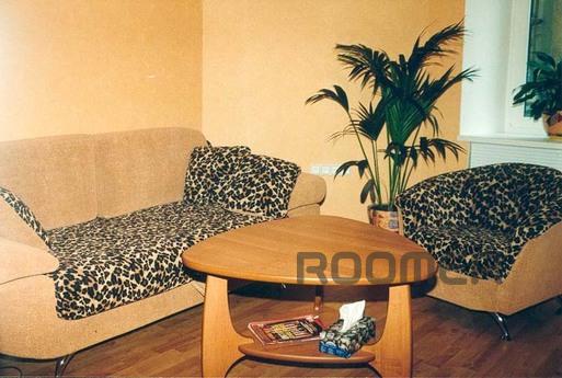 Own 1-bedroom apartment in the center, Odessa - apartment by the day
