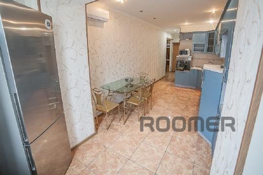 3к VIP квартира подобово, комісія 0%, Чорноморськ (Іллічівськ) - квартира подобово