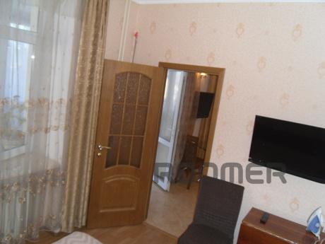 2 BR apartment with patio and parking, Sevastopol - apartment by the day