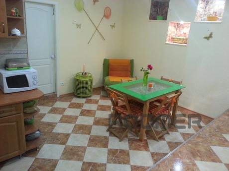 apartment with separate entrance and pat, Alushta - apartment by the day