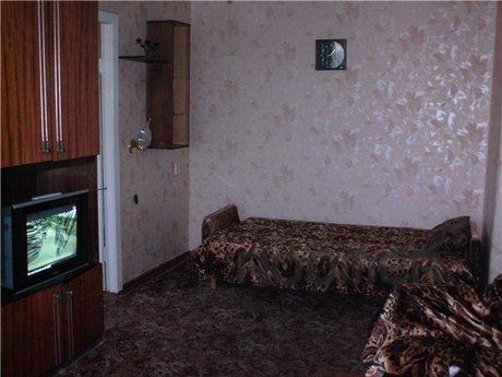Квартира поруч з військовими частинами, Севастополь - квартира подобово