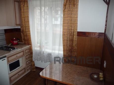 Clean, comfortable apartment with repair, Chernivtsi - apartment by the day