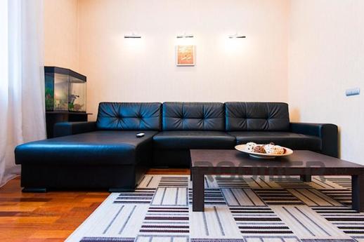 Cozy, bright apartment (non-smoking), Чебоксари - квартира подобово