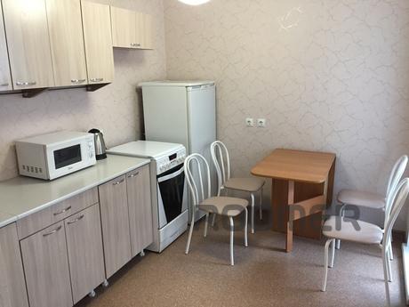 Clean and tidy new one-room., Krasnoyarsk - apartment by the day