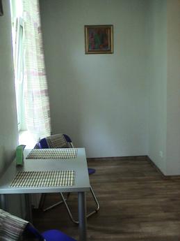 Kherson, center, apartment for rent!, Kherson - apartment by the day