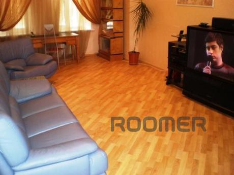 Comfortable apartment, almost in the cen, Kyiv - apartment by the day