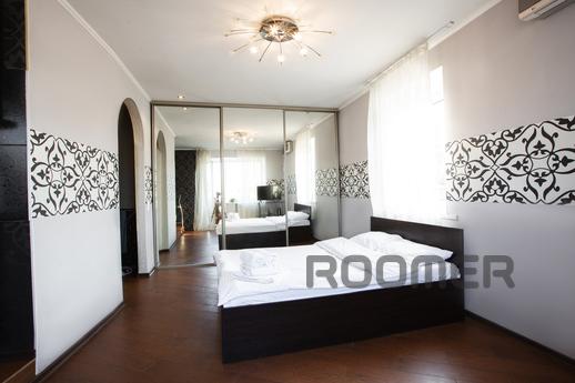 Beautiful apartment m. 23 August, Kharkiv - apartment by the day