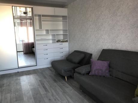 Comfortable apartment in Cadore, Odessa - apartment by the day