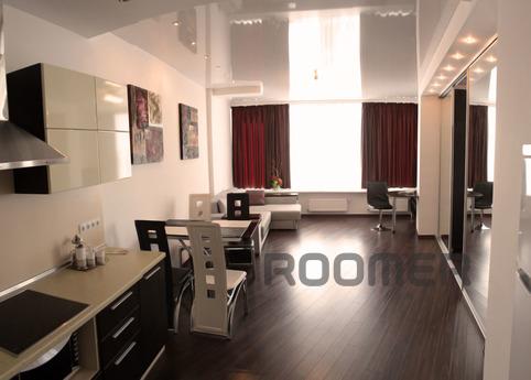 One bedroom apartment, studio-kitchen, bedroom with king siz