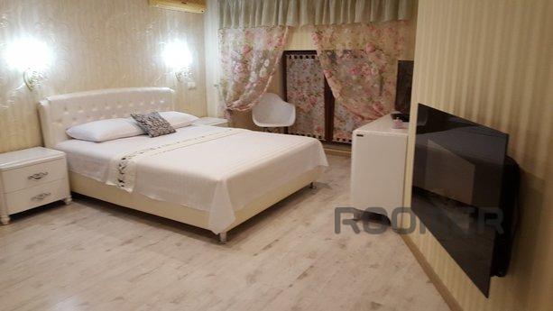 Stylish duplex apartment in the center, Odessa - apartment by the day