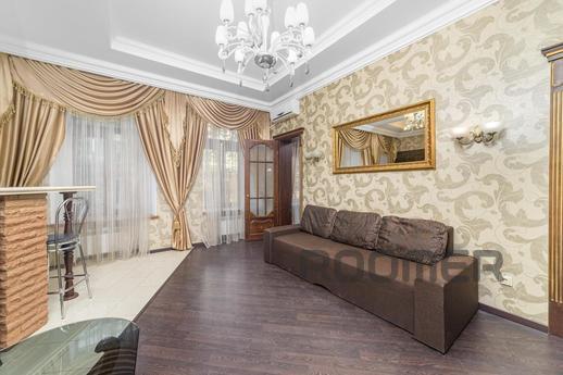 Luxurious and comfortable apartment, center, Deribasovskaya,