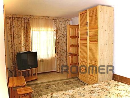 Two-room suite with a balcony, Yalta - apartment by the day