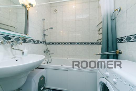 2 room separate apartment Sports Palace, Kyiv - apartment by the day