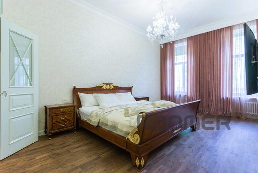 Luxury apartment with garden view, Saint Petersburg - apartment by the day