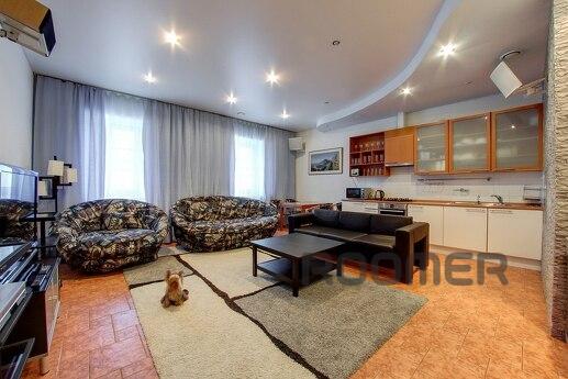 Spacious apartment near the Church of the Savior on Blood Ap