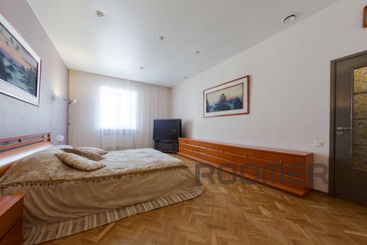 hth24 apartmeпts, parking, Nevsky pr., Saint Petersburg - apartment by the day
