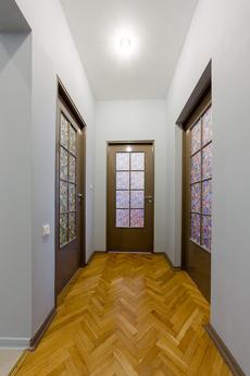 hth24 apartmeпts, parking, Nevsky pr., Saint Petersburg - apartment by the day