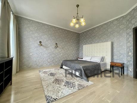 Apartment overlooking the Fontanka River, Saint Petersburg - apartment by the day